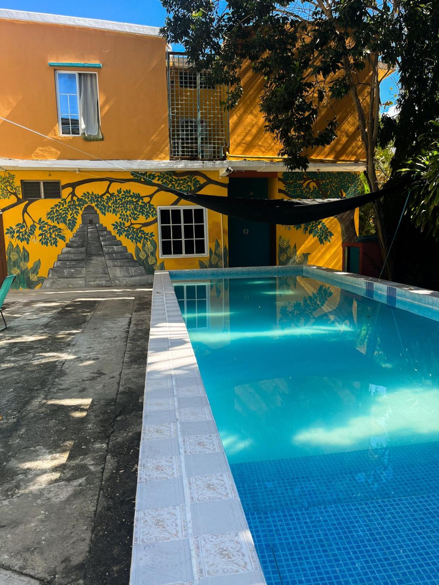 Hotel Y Restaurante Casa Jardines San Benito 외부 사진