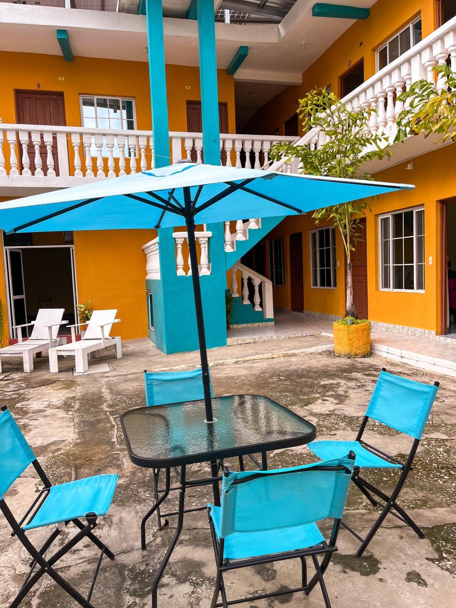 Hotel Y Restaurante Casa Jardines San Benito 외부 사진
